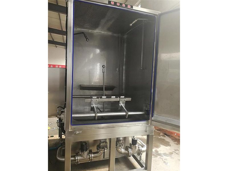 全自動單次翻轉清洗消毒機（內部結構）