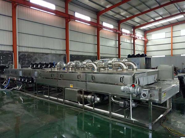 電子配件模具盒清洗烘干機.jpg