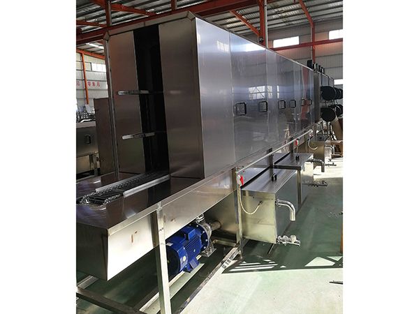 立式汽車配件模具盒清洗風(fēng)干機.jpg